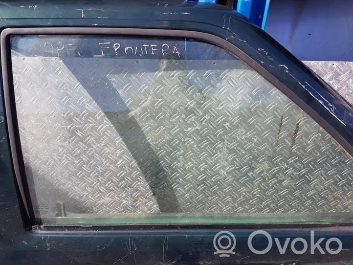 Opel Frontera A Etuoven ikkunalasi, neliovinen malli 