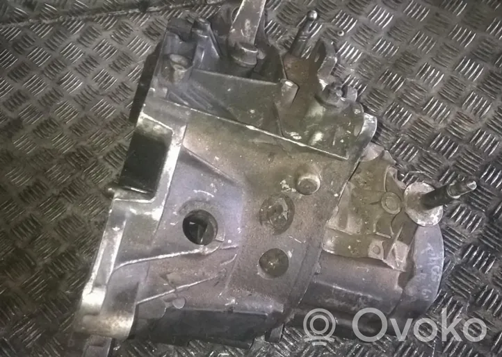 Peugeot 406 Manual 5 speed gearbox 20tb41