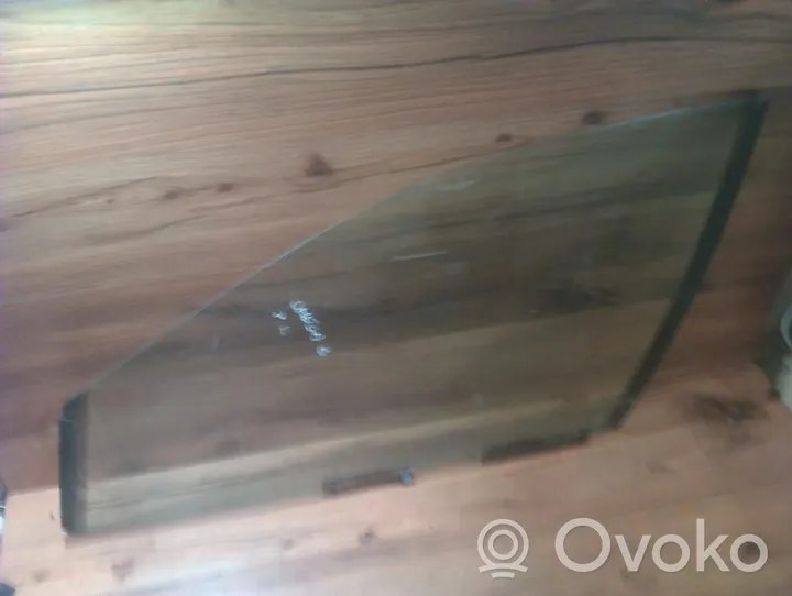 Opel Omega B1 Front door window glass four-door 