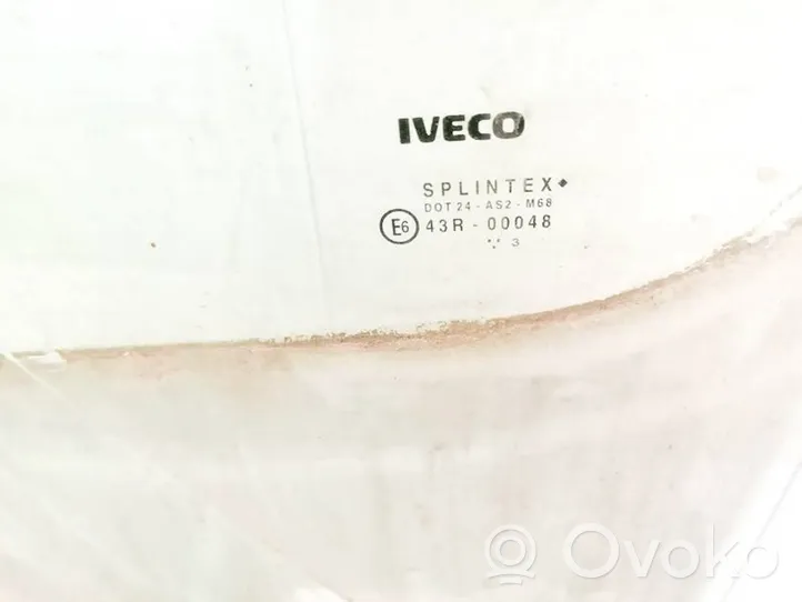 Iveco Daily 40.8 Etuoven ikkunalasi, neliovinen malli 