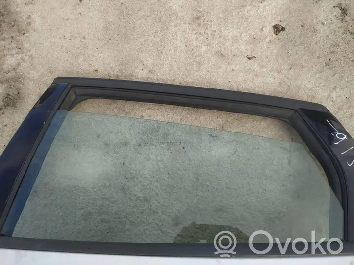 Volvo V40 Vitre de fenêtre porte arrière 