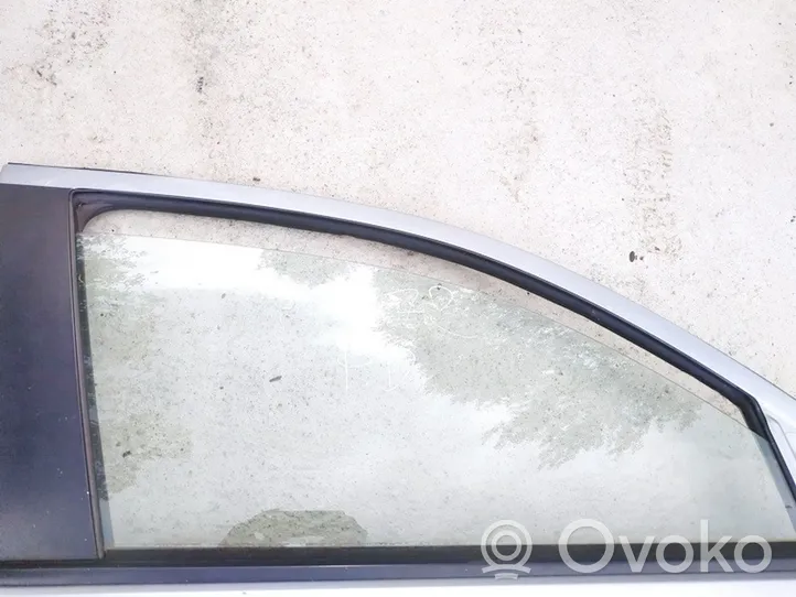 Mitsubishi Outlander Pagrindinis priekinių durų stiklas (keturdurio) 