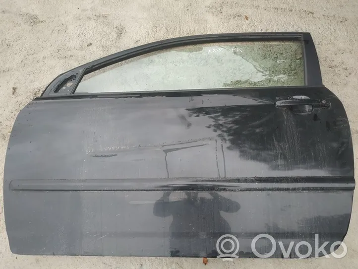 Toyota Corolla E120 E130 Priekinės durys juodos