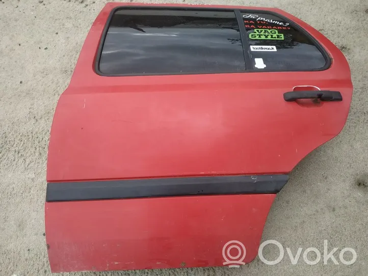 Volkswagen Golf III Galinės durys raudonos