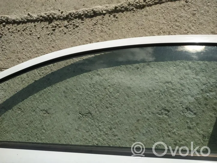 Opel Corsa D Vetro del finestrino della portiera anteriore - quattro porte 