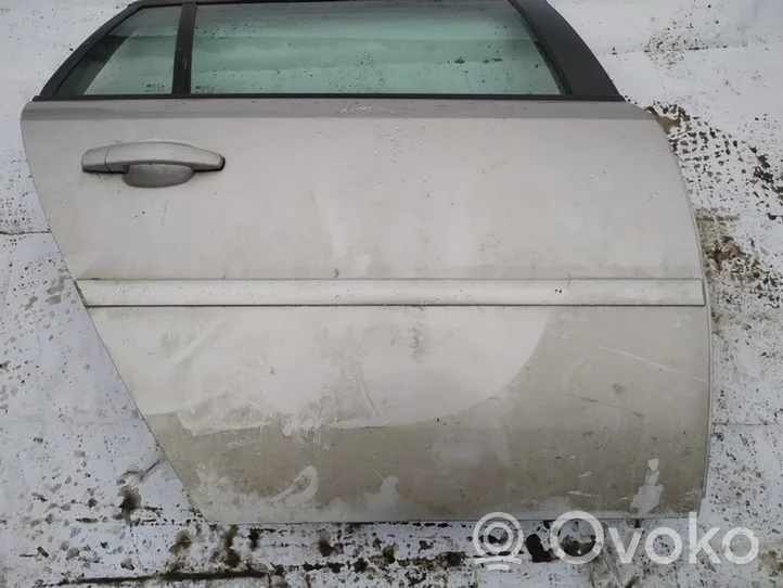 Opel Vectra C Задняя дверь pilkos