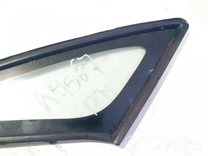 Toyota Corolla Verso E121 Front triangle window/glass 