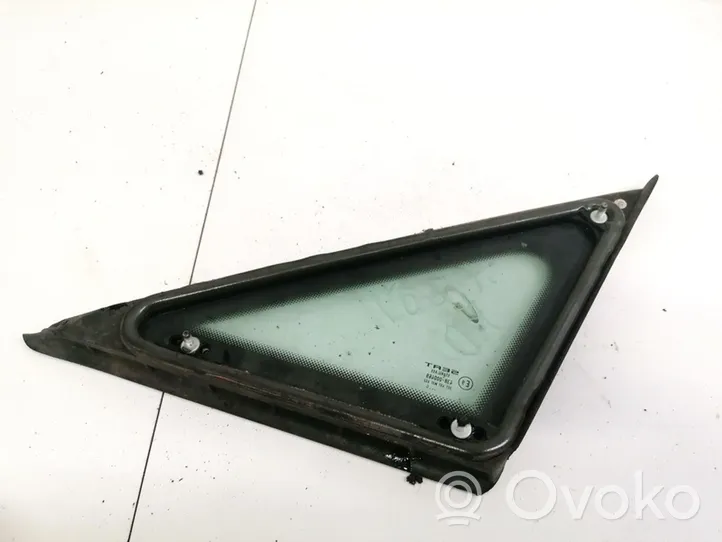 Seat Altea Front triangle window/glass 5P0845412