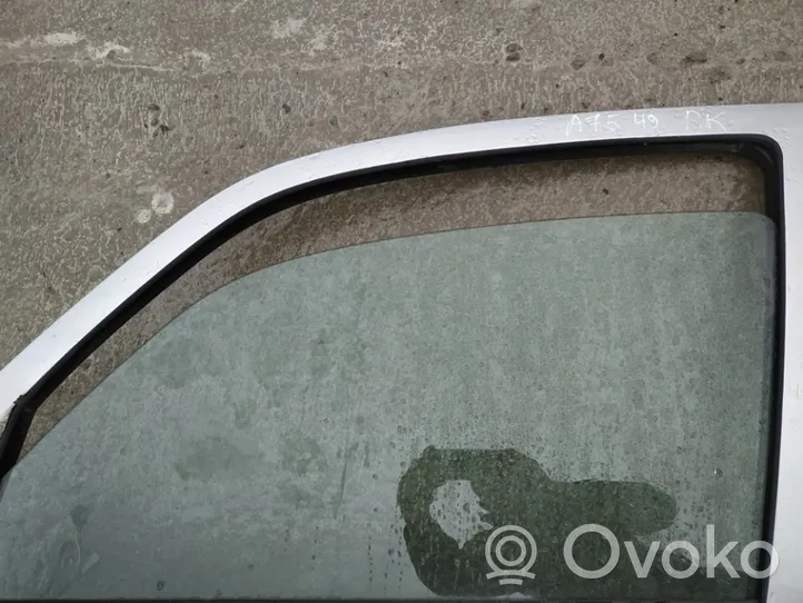 Opel Meriva A Vetro del finestrino della portiera anteriore - quattro porte 