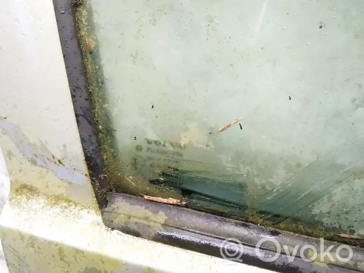 Volvo S70  V70  V70 XC Pagrindinis priekinių durų stiklas (keturdurio) 