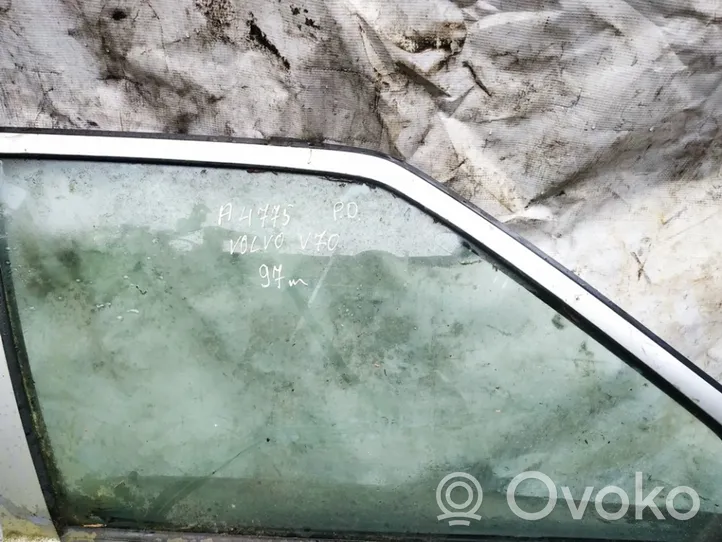 Volvo S70  V70  V70 XC Основное стекло передних дверей (четырехдверного автомобиля) 