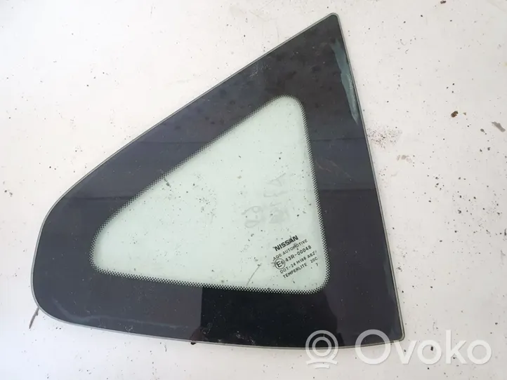 Nissan Qashqai Fenêtre latérale avant / vitre triangulaire 