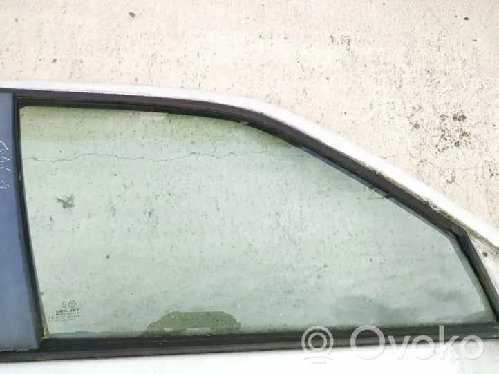 Peugeot 405 Vitre de fenêtre porte avant (4 portes) 