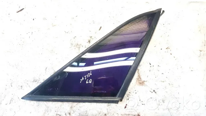 Audi 80 90 S2 B4 Rear side window/glass 