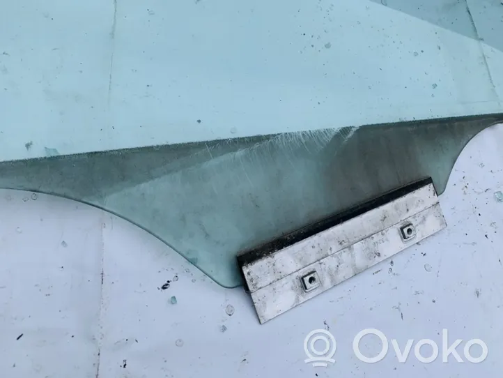 Opel Corsa D Vitre de fenêtre porte avant (4 portes) 