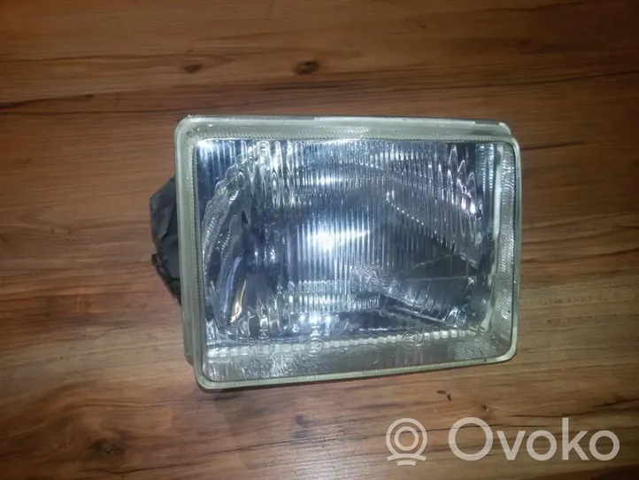 Opel Corsa A Phare frontale 21677r7