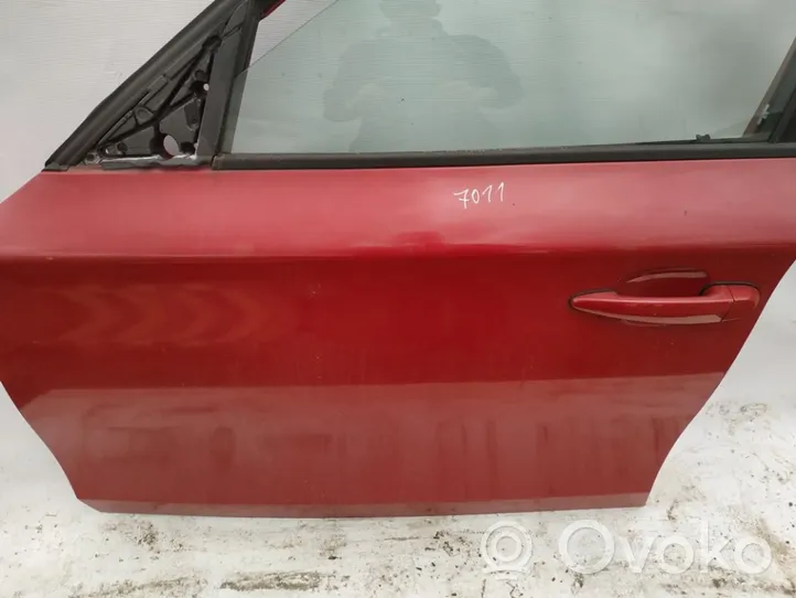 BMW 1 E81 E87 Priekinės durys raudonos