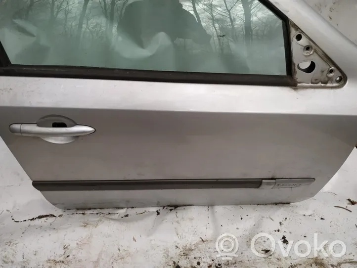 Renault Laguna II Drzwi przednie pilkos