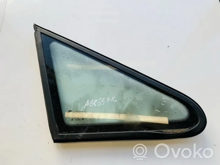 Volkswagen Sharan Front triangle window/glass 