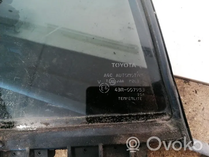 Toyota RAV 4 (XA30) Ventanilla de ventilación de la puerta trasera 