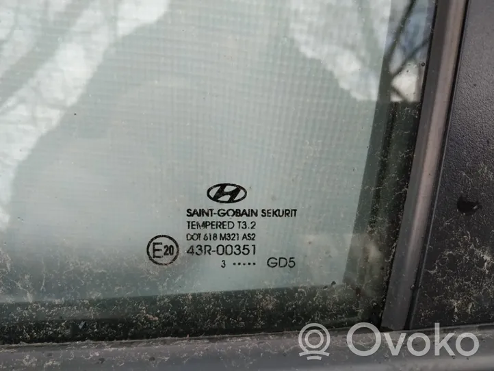 Hyundai i30 Vetro del finestrino della portiera posteriore 