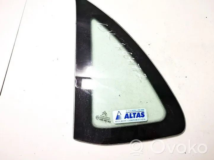 Citroen C3 Rear side window/glass 