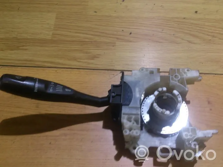 Honda Civic Palanca de control del limpiaparabrisas 17a275