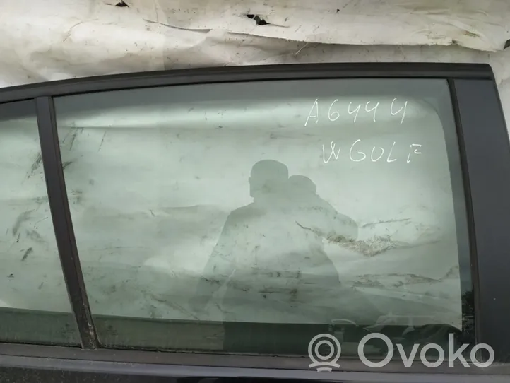 Volkswagen Golf V Vitre de fenêtre porte arrière 