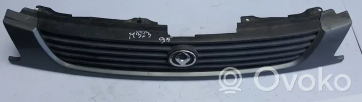 Mazda 323 Atrapa chłodnicy / Grill k2443