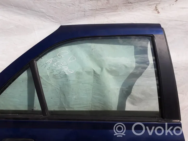 Peugeot 406 Szyba drzwi tylnych 