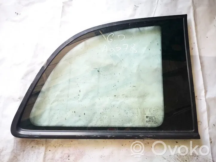 Opel Zafira A Rear side window/glass 