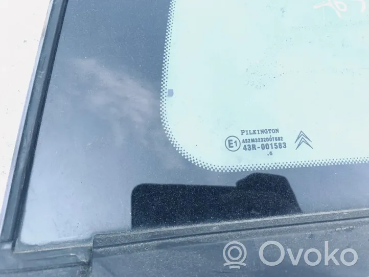 Citroen C4 I Rear side window/glass 