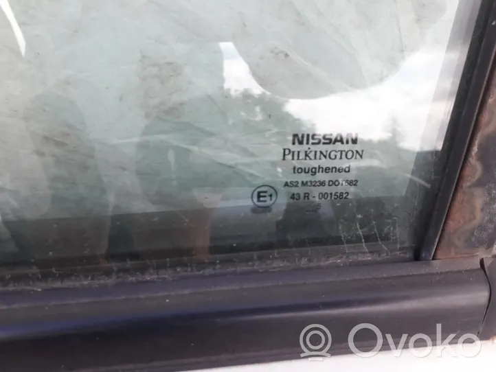 Nissan Almera N16 aizmugurējo durvju stikls 