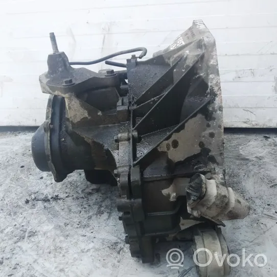 Ford Fiesta Mechaninė 5 pavarų dėžė 2S6R7F096AB