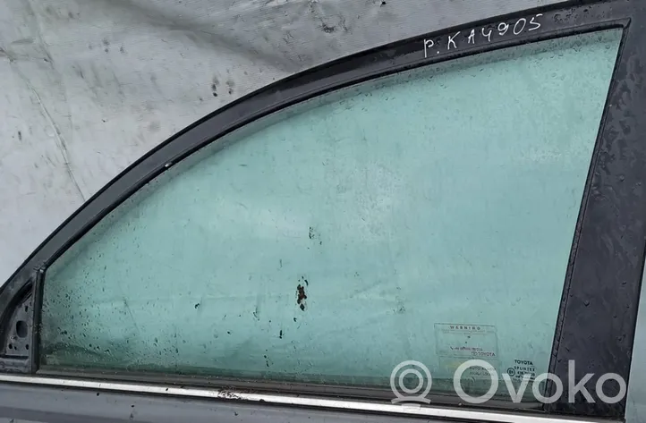 Toyota Avensis T250 Front door window glass four-door Pilka