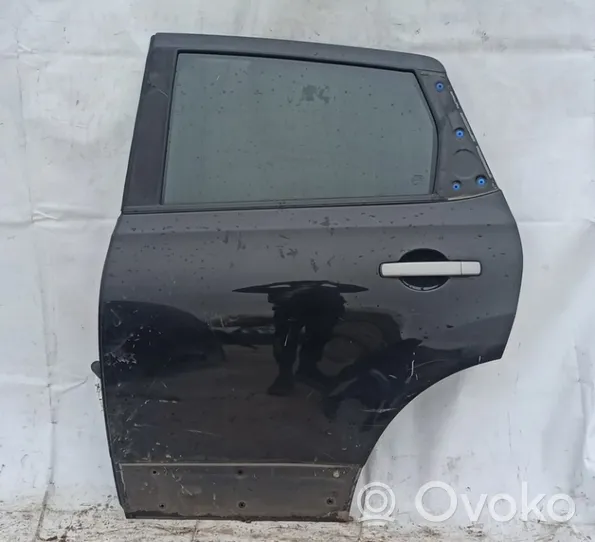 Nissan Qashqai Rear door Juoda