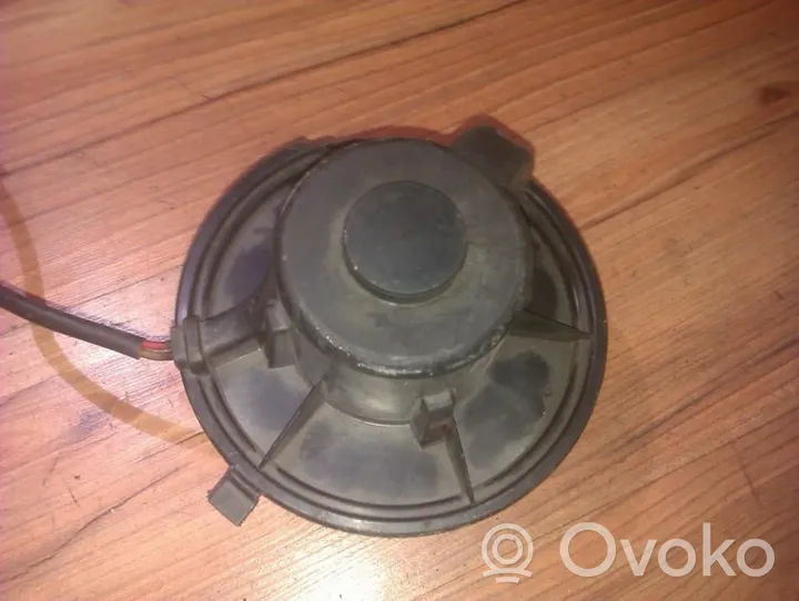 Audi 80 90 S2 B4 Ventola riscaldamento/ventilatore abitacolo 893819021