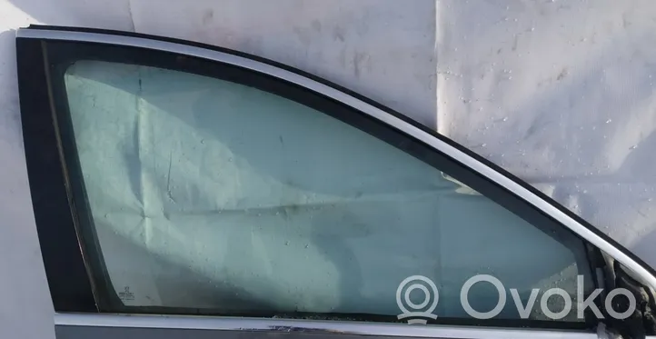 Peugeot 607 Front door window glass four-door 