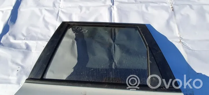 Nissan X-Trail T31 Vetro del finestrino della portiera posteriore 