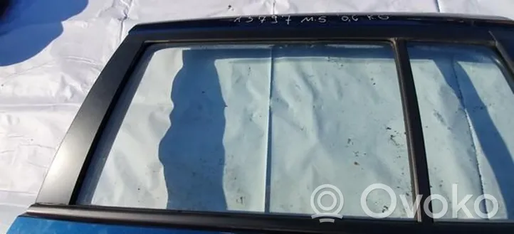 Mazda 5 Vitre de fenêtre porte arrière 