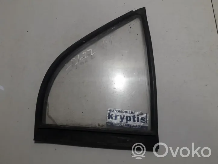 Mitsubishi Carisma Szyba karoseryjna drzwi tylnych MR100780