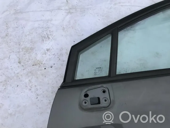 Toyota Corolla Verso AR10 Fenêtre latérale avant / vitre triangulaire (4 portes) 