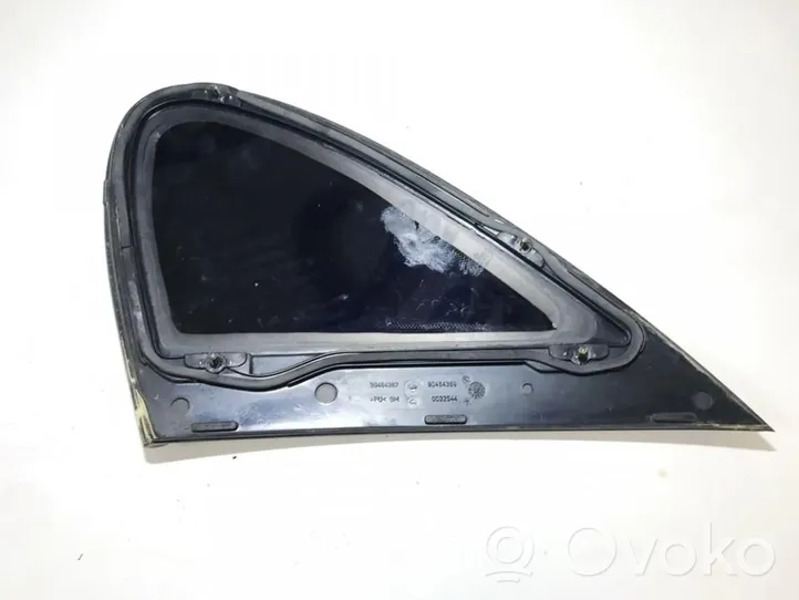 Opel Vectra B Rear side window/glass 90464367