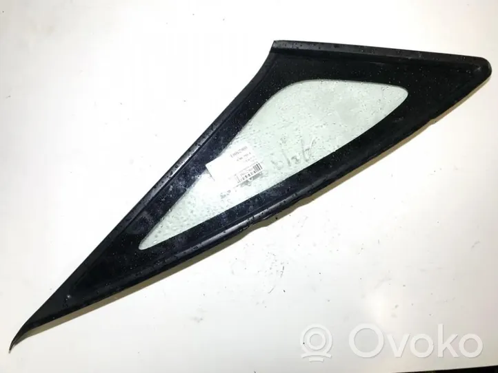 Toyota Corolla Verso E121 Front triangle window/glass 