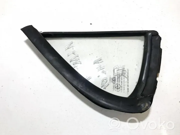 Hyundai Lantra II Rear vent window glass 