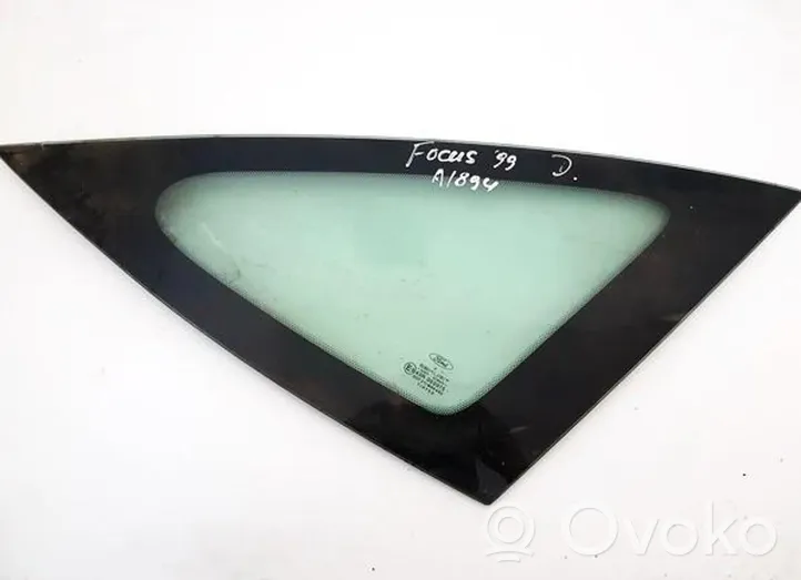 Ford Focus Rear side window/glass 