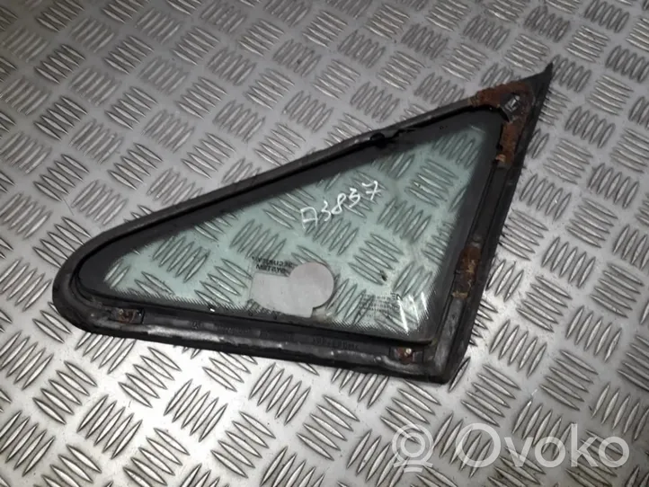 Volkswagen Sharan Front triangle window/glass 