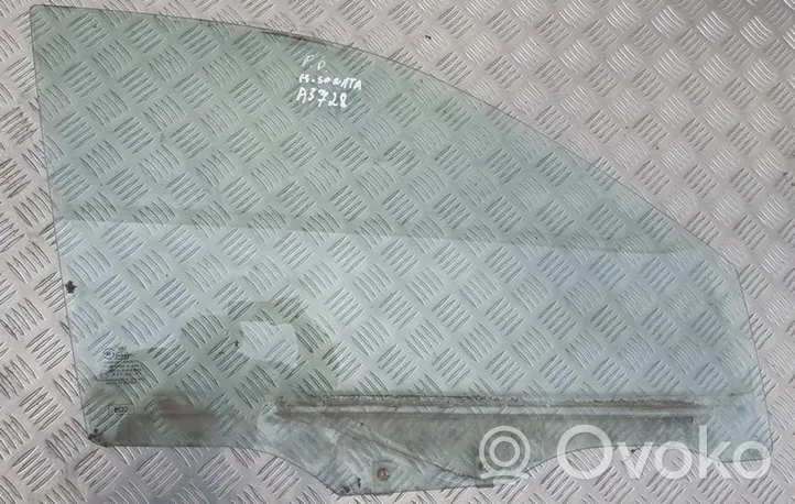 Hyundai Sonata Front door window glass four-door 