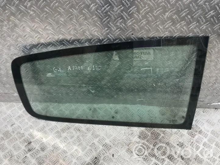Renault Clio II Fenêtre latérale avant / vitre triangulaire 