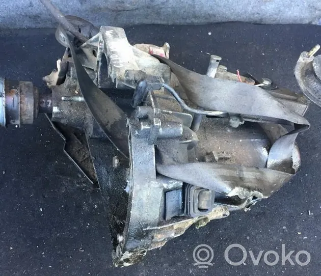 Renault Clio I Manual 5 speed gearbox JB1046